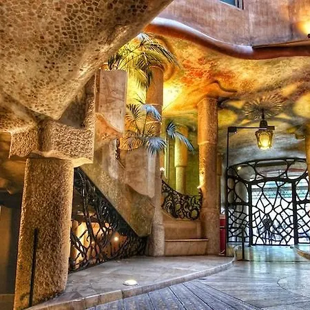 Flat Gaudi * Barcelona